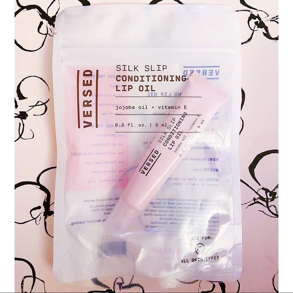 FREE❤️ Versed Silk Slip Conditioning Lip Oil